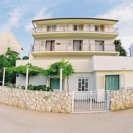 Sanja Hvar Town