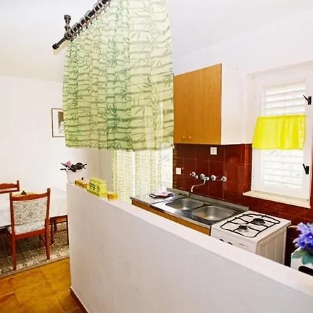 Sanja Guest house