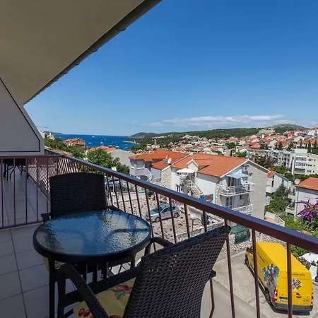 Sanja Hvar Town