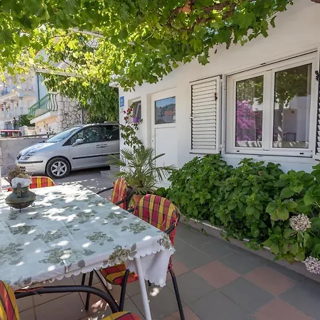 Sanja Guest house