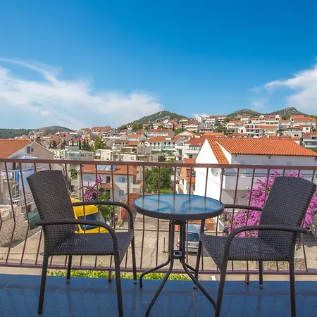 Sanja Gasthuis Hvar Town