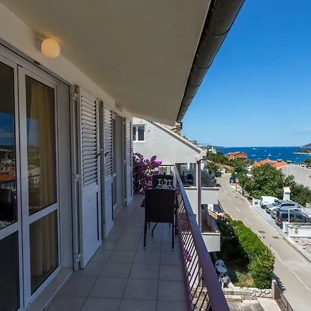 Sanja Hvar Town