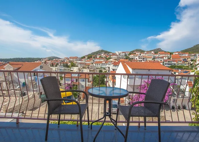 Sanja Gasthuis Hvar Town